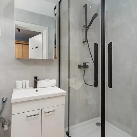 Atmospheric Next To Krupowki By Renters * 扎科帕内